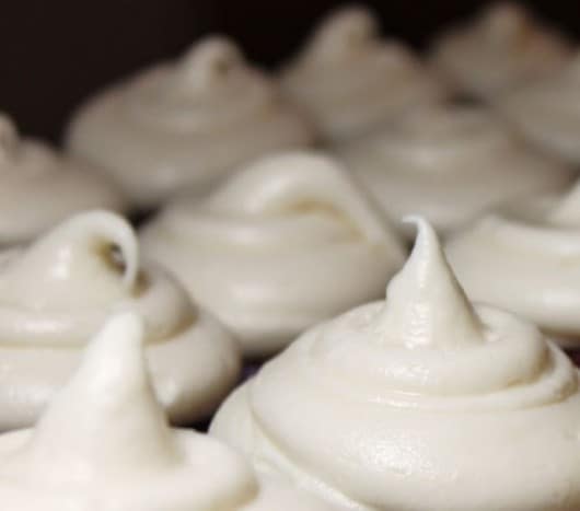 cream cheese frosting @createdbydiane