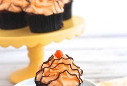 Orange Cream & Chocolate Cupcakes @createdbydiane