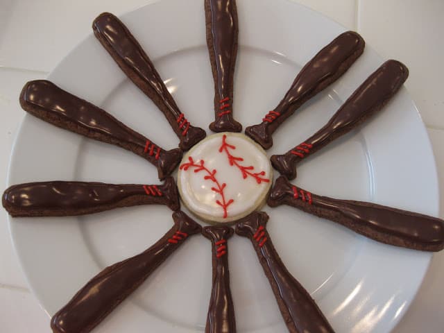 BATTER UP! Chocolate Italian Cookies with Chocolate Glaze Icing