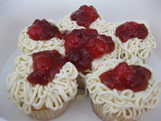 Spaghetti and meatball cupcakes