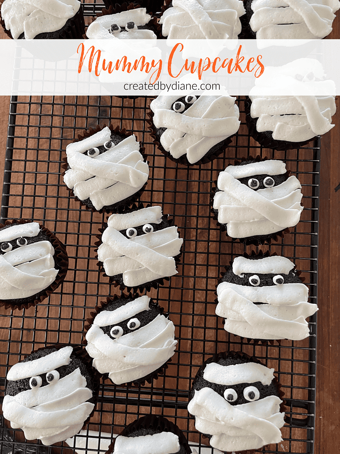 mummy cupcake - Halloween- chocolate cupcakes white buttercream frosting createdbydiane.com