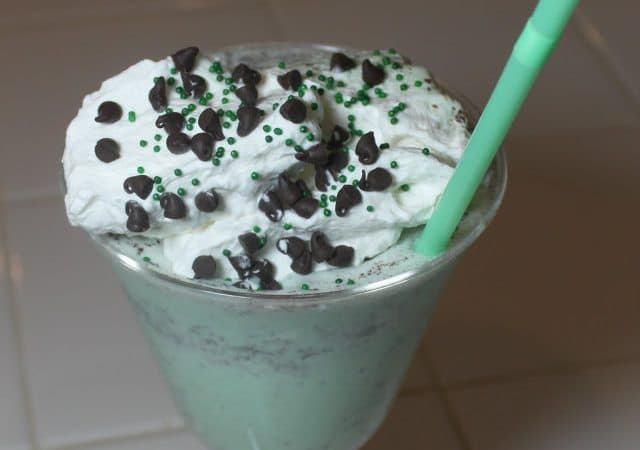 chocolate chip mint milkshake