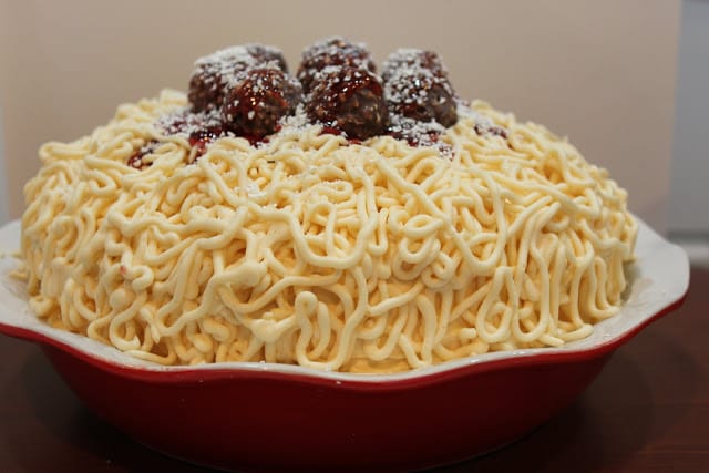 spaghetti and meatball cake from @createdbydiane