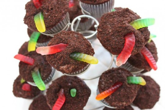 dirt cupcakes with candy worms