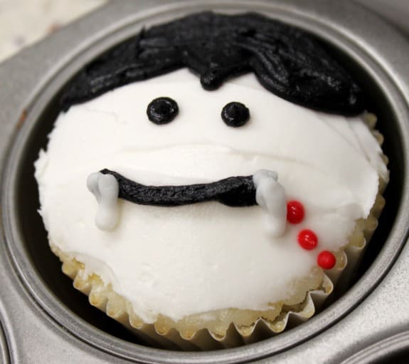 Dracula Cupcake