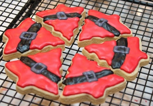 Santa suit tree cookies @createdbydiane #christmascookies