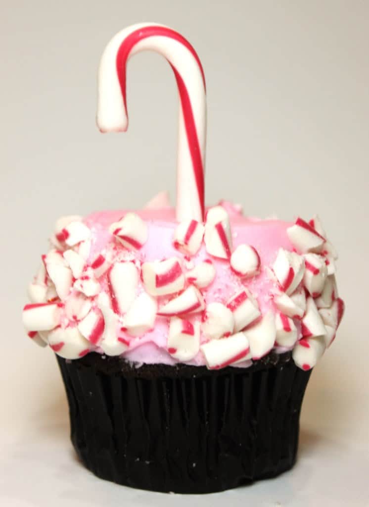 Pretty in Pink Candy Cane Cupcakes