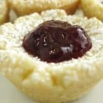 shortbread cookie with jam