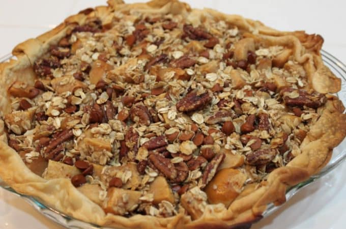 cinnamon apple hodge podge pie