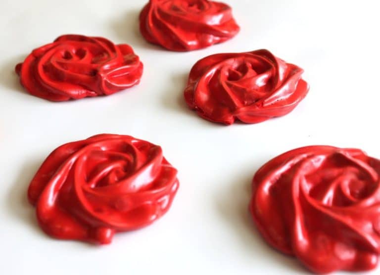 red strawberry meringue cookies