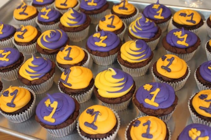 LAKERS two tone purple and gold brownie Cupckaes