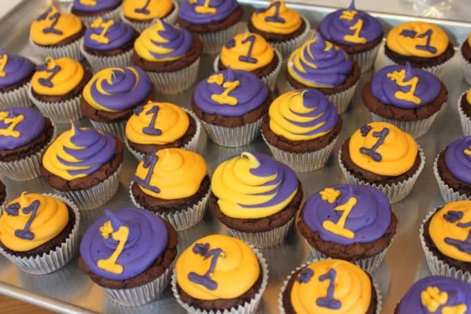 LAKERS two tone purple and gold brownie Cupckaes