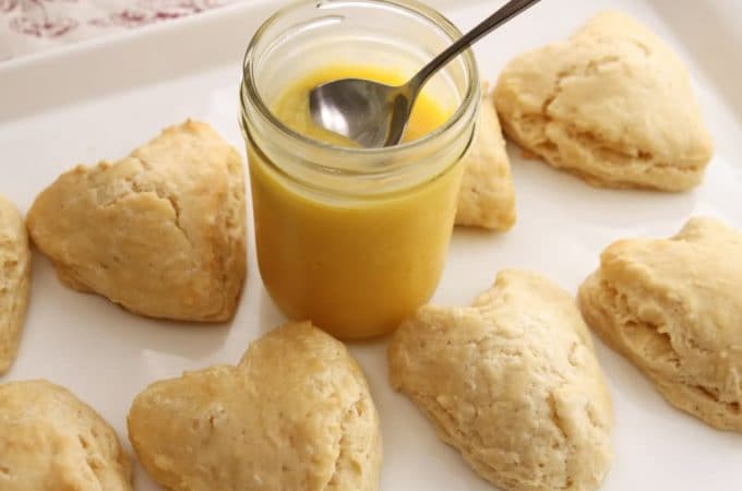 lemon scones and lemon curd