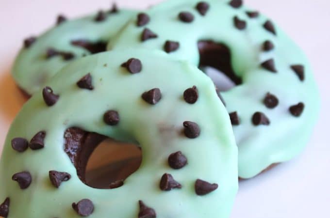 mint-chocolate-donuts