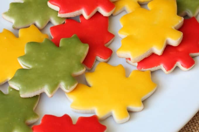 easy way to ice cookies with NO piping bag createdbydiane.com
