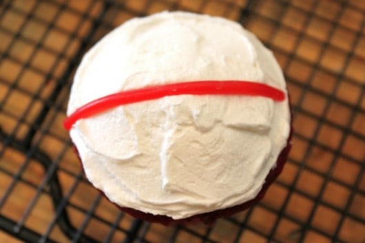 how to make easy flag cupcakes