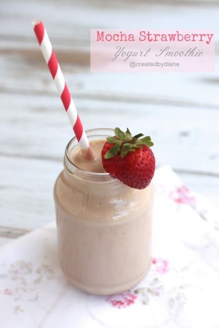 Mocha Strawberry Yogurt Smoothie @createdbydiane