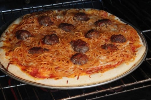 spaghetti and meatball pizza 1