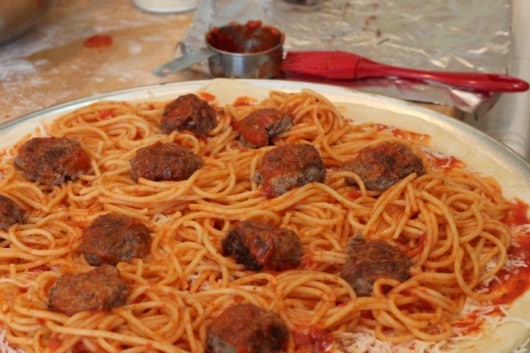 spaghetti and meatball pizza