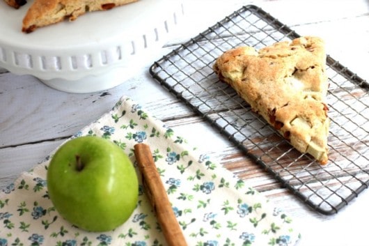 Apple Cinnamon Chip Scones @createdbydiane