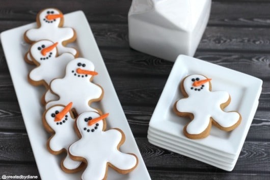 Snowman Cookies with Gingerbread Cookie Cutter @createdbydiane Frosty the Snowman Cookies