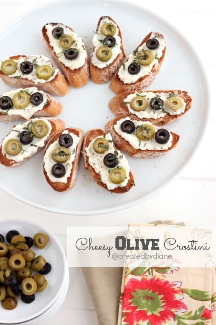 Cheesy Olive Crostini @createdbydiane #calripeolives