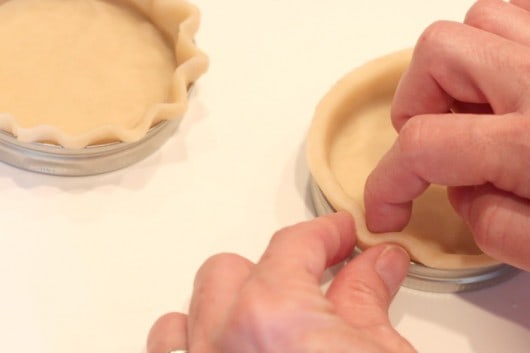 fluting pie crust