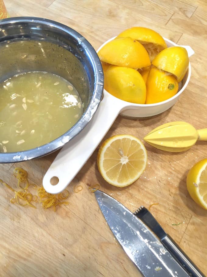 Juicing lemons