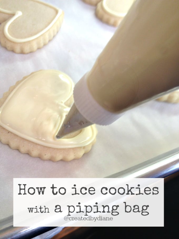 How to Ice Cookies with a Piping Bag