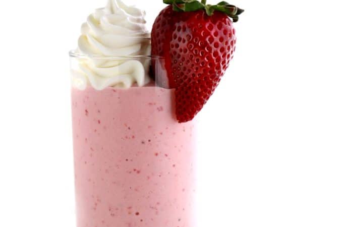 Strawberry Smoothie Recipe with Yogurt www.createdbydiane.com