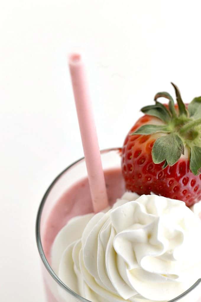 Strawberry Smoothie Recipe with Yogurt www.createdbydiane.com