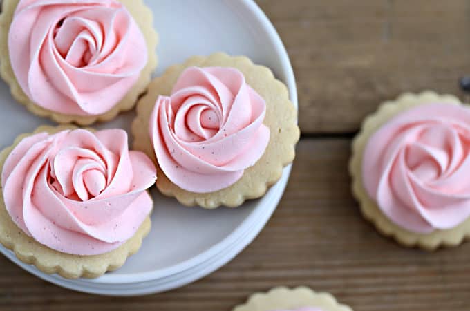 rose frosted cookies www.createdbydiane.com