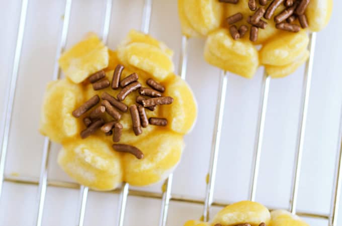 Sunflower Spritz Cookies the perfect summer cookies www.createdbydiane.com