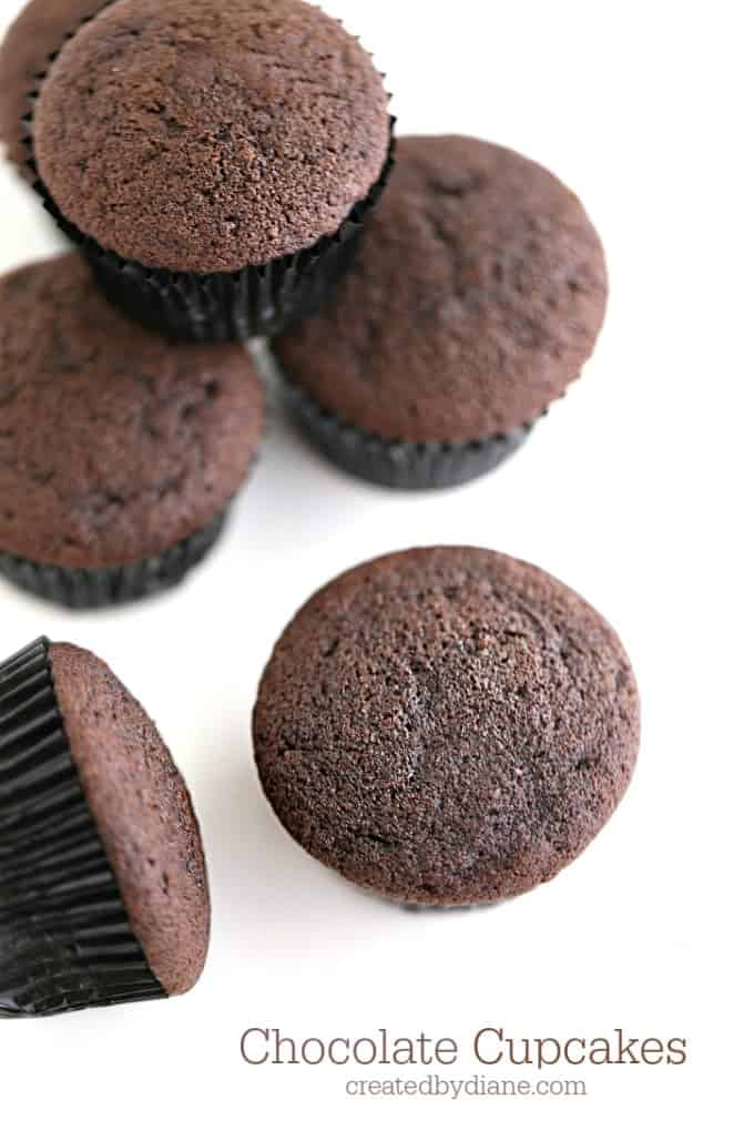 12 chocolate-cupcakes-createdbydiane.com