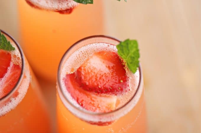 Strawberry Lemonade Mimosa recipe createdbydiane.com