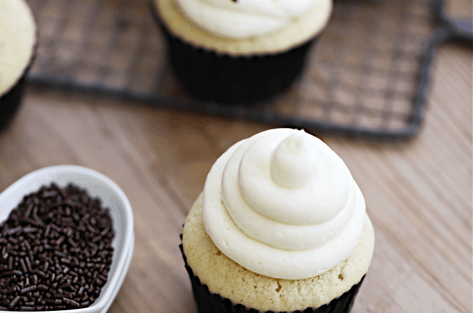 buttermilk cupcakes with cream cheese frosting createdbydiane.com