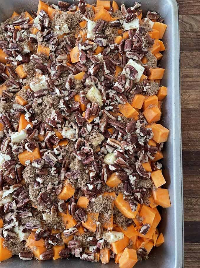 sweet potatoes and brown sugar with pecans topping for baking casserole