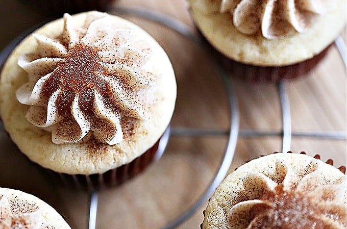 CINNAMON SUGAR CHURRO CUPCAKES WITH CARAMEL createdbydiane.com