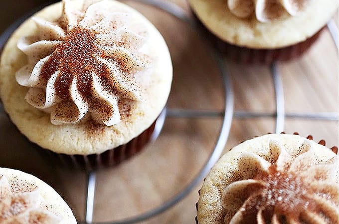 CINNAMON SUGAR CHURRO CUPCAKES CREATEDBYDIANE.COM
