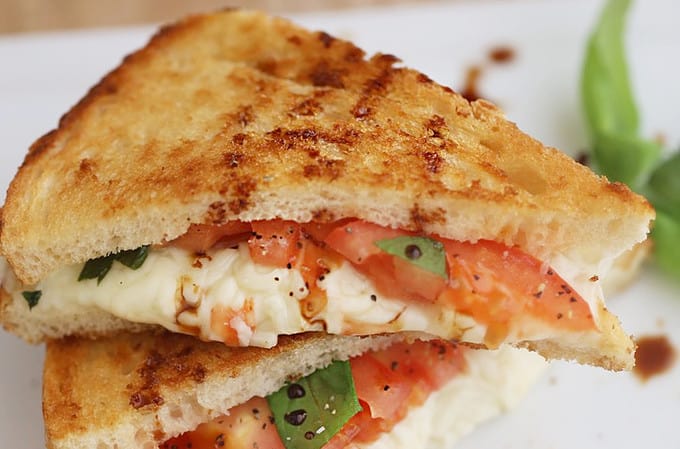 MOZZARELLA GRILLED CHEESE createdbydiane.com