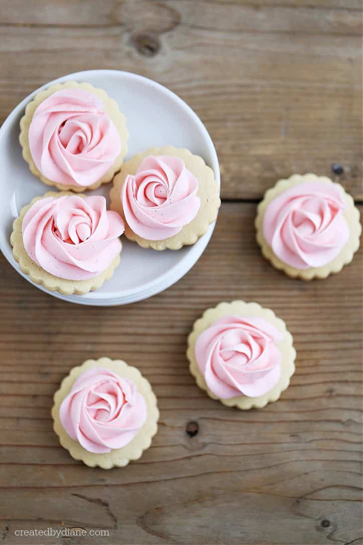 rose frosted sugar cookies createdbydiane